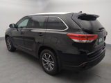 Used 2018 Toyota Highlander XLE image 3