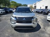 New 2025 Mitsubishi Outlander ES image 2