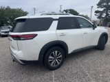 Used 2022 Nissan Pathfinder SL w/ Lighting Package (N92) image 4