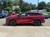 New 2025 Toyota Highlander XLE image 2
