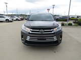 Used 2017 Toyota Highlander XLE image 2