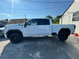 Used 2024 GMC Sierra 2500 AT4 image 2