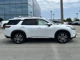 New 2025 Nissan Pathfinder Platinum image 5