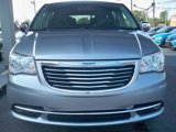Used 2015 Chrysler Town & Country Touring-L w/ Driver Convenience Group image 2