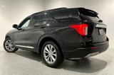 Used 2023 Ford Explorer XLT image 4