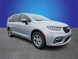 New 2023 Chrysler Pacifica Limited w/ Uconnect Theater Family Group image 2