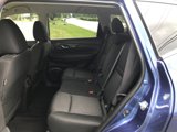 Used 2020 Nissan Rogue SV image 3