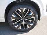 New 2025 Volvo XC90 T8 Plus w/ Protection Package Premier image 4