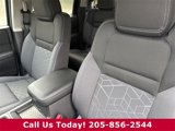 Used 2025 Nissan Frontier SV image 6