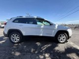 Used 2017 Jeep Cherokee Latitude w/ Cold Weather Group image 6