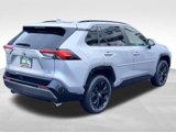 Used 2022 Toyota RAV4 SE image 5