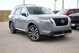 New 2025 Nissan Pathfinder Platinum image 2