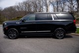 Used 2024 GMC Yukon XL Denali image 2