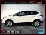 Used 2017 Ford Escape SE image 2