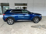 Used 2023 Buick Envision Essence image 6