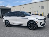 New 2025 Lincoln Nautilus Reserve image 2