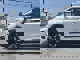 Used 2020 Kia Niro EX Premium image 3