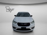 New 2025 Chrysler Pacifica Select image 2