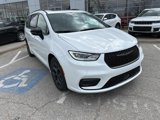 New 2025 Chrysler Pacifica Select image 3