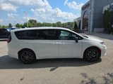 New 2026 Chrysler Pacifica Select image 6
