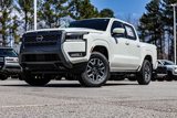 New 2025 Nissan Frontier SL image 2