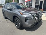 Used 2024 Nissan Rogue SV image 2