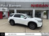 New 2025 Nissan Pathfinder SL image 2
