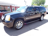 Used 2014 GMC Yukon XL Denali image 3
