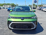 Used 2025 Volkswagen Taos SEL image 2