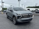 Used 2025 Chevrolet Suburban Premier image 4