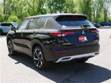New 2025 Mitsubishi Outlander SE image 2