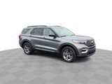 Used 2022 Ford Explorer XLT w/ Equipment Group 202A image 2