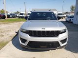 New 2025 Jeep Grand Cherokee Limited w/ Black Appearance Package image 4