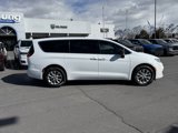 New 2025 Chrysler Pacifica Select w/ Uconnect Theater Family Group image 5