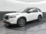 New 2025 Nissan Pathfinder Platinum image 6
