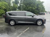 Used 2019 Chrysler Pacifica Touring-L image 4