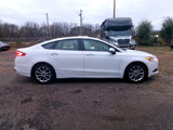 Used 2017 Ford Fusion SE image 4