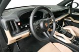 Used 2025 Porsche Cayenne image 4