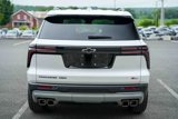 Used 2025 Chevrolet Traverse Z71 image 6