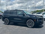 New 2025 Chevrolet Traverse High Country image 2