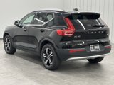 Used 2024 Volvo XC40 B5 Core image 4