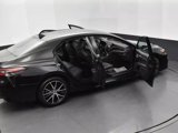Used 2023 Toyota Camry SE image 6