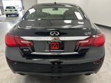 Used 2017 INFINITI Q70 3.7 image 5