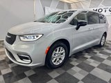 Used 2024 Chrysler Pacifica Touring-L image 2