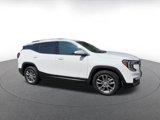 Used 2024 GMC Terrain SLT image 2