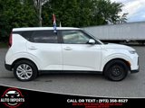 Used 2021 Kia Soul LX image 3