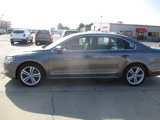 Used 2014 Volkswagen Passat 3.6 SEL Premium image 3