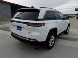 Used 2022 Jeep Grand Cherokee Limited image 3