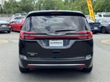 New 2025 Chrysler Pacifica Select image 3