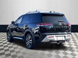 Used 2023 Nissan Pathfinder Platinum image 4